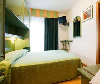 Hotel Polo 2*